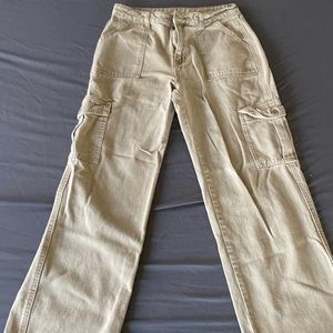 Tan cargos “petite medium”
